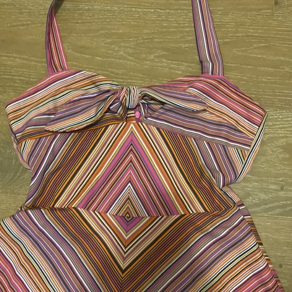 NWOT Trina Turk Retro Pinup Striped Chevron Cutout Halter Pink Purple Dress 6 S - Picture 2 of 5